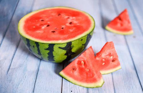 吃瓜都有哪种方式吃,揭秘吃瓜的多样姿势与独特风味